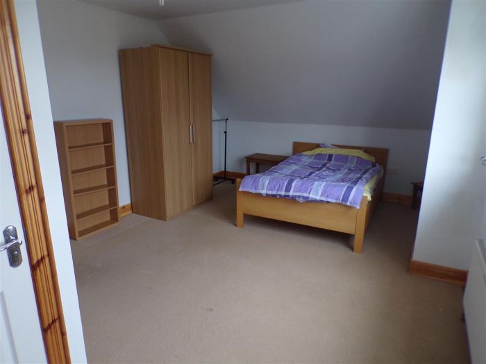 49 Carn Manor