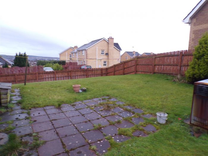 49 Carn Manor