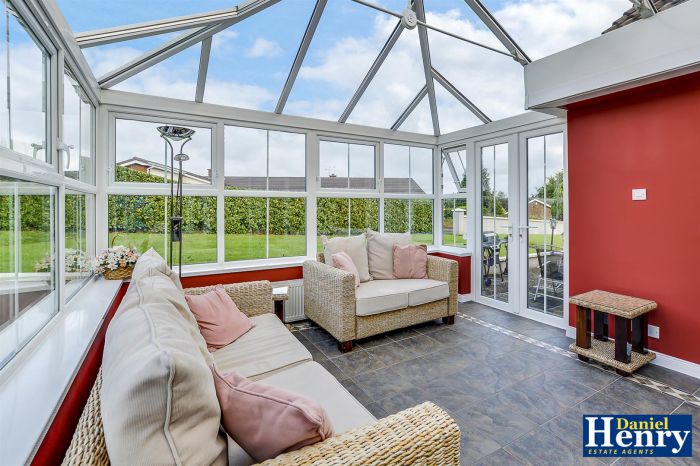 18 Caw Hill Park