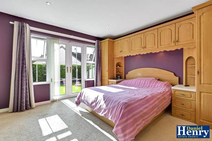 18 Caw Hill Park