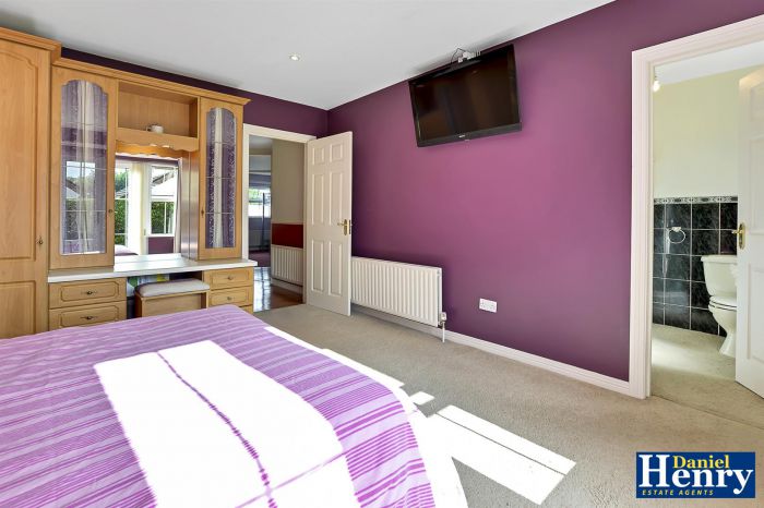 18 Caw Hill Park