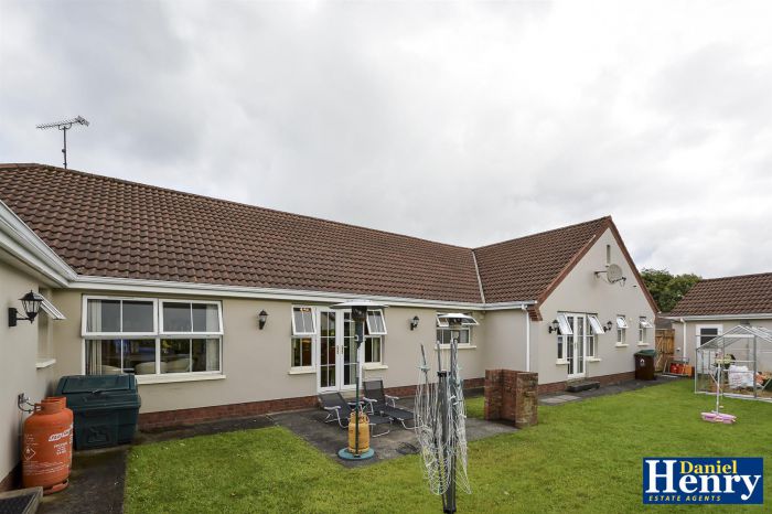 18 Caw Hill Park