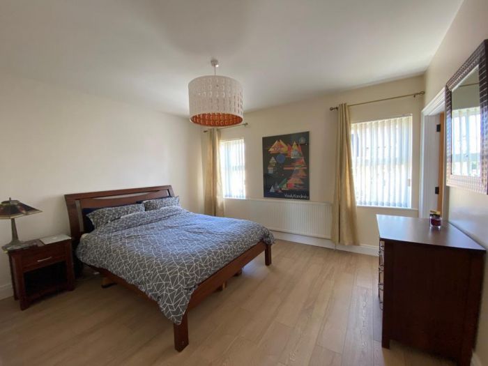 40a Blackthorn Manor