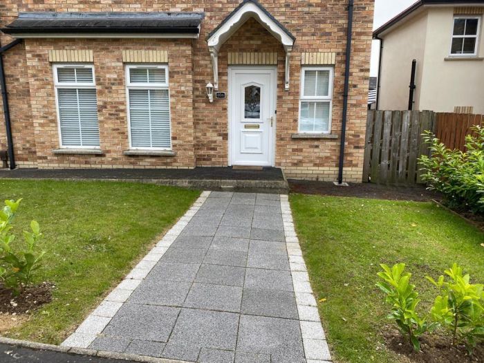 40a Blackthorn Manor