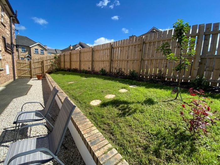40a Blackthorn Manor
