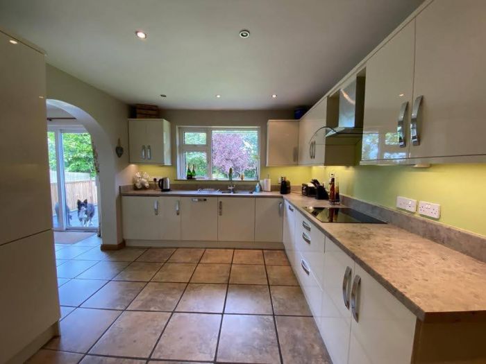 53 Abbeydale