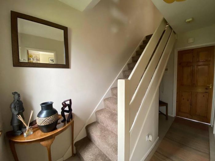 11 Tamworth Crescent