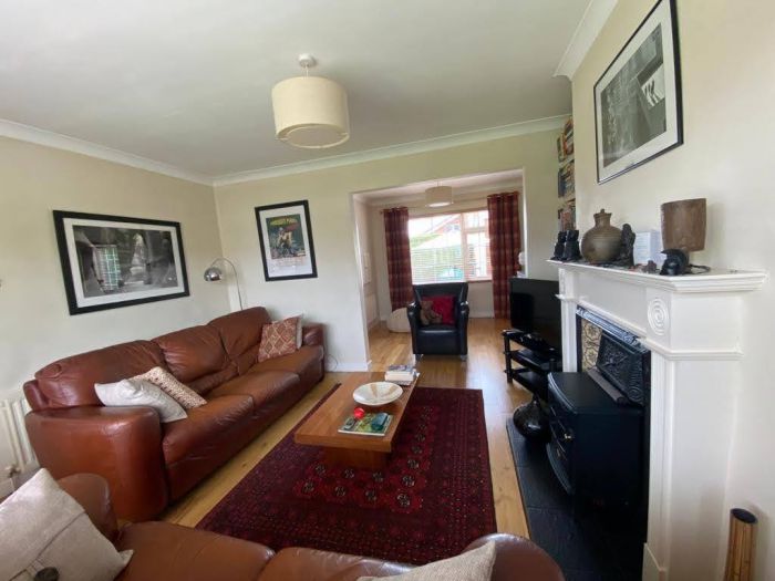 11 Tamworth Crescent