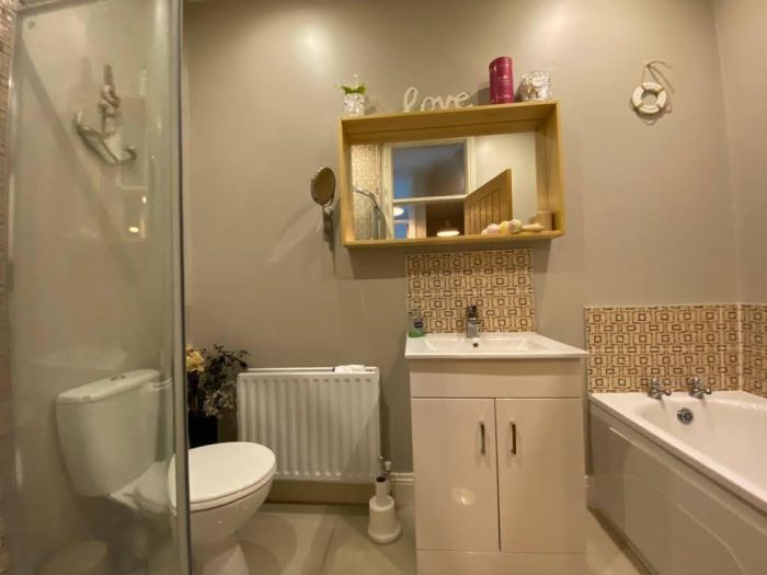 11 Fincairn Cottage Square