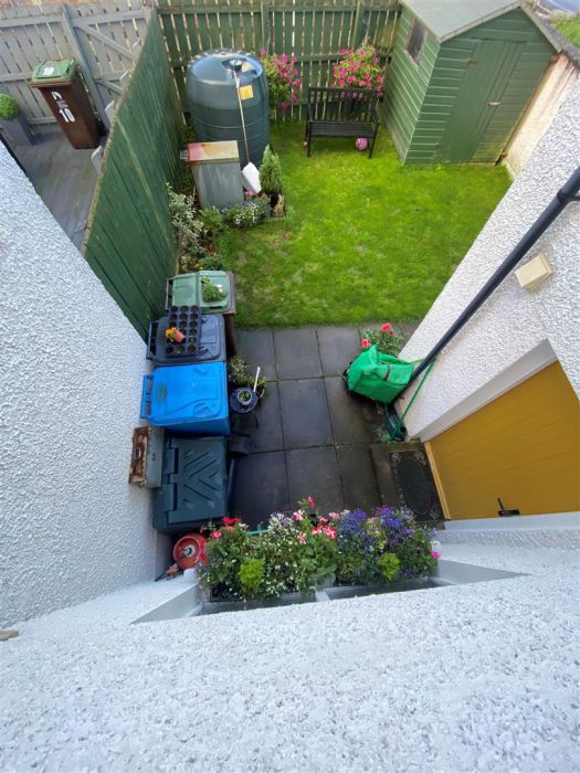 11 Fincairn Cottage Square