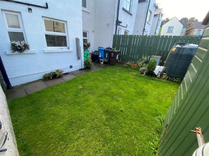 11 Fincairn Cottage Square