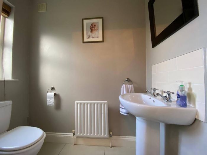 11 Fincairn Cottage Square