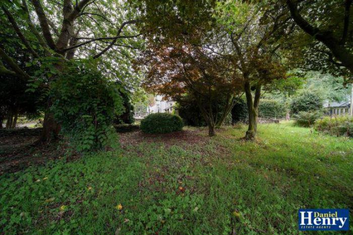 Everest, 14 Limavady Road