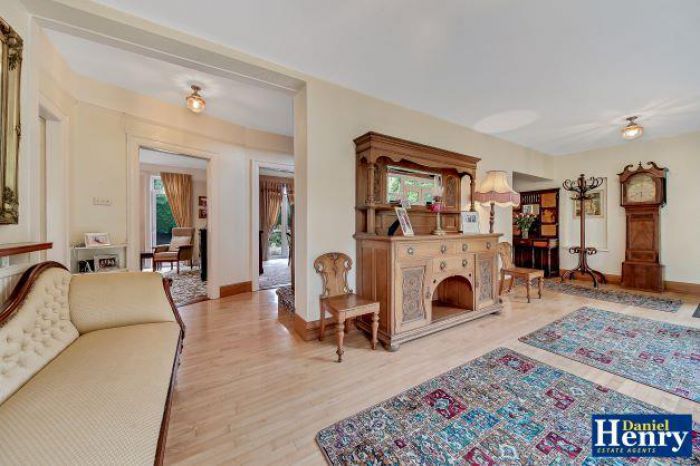 Everest, 14 Limavady Road