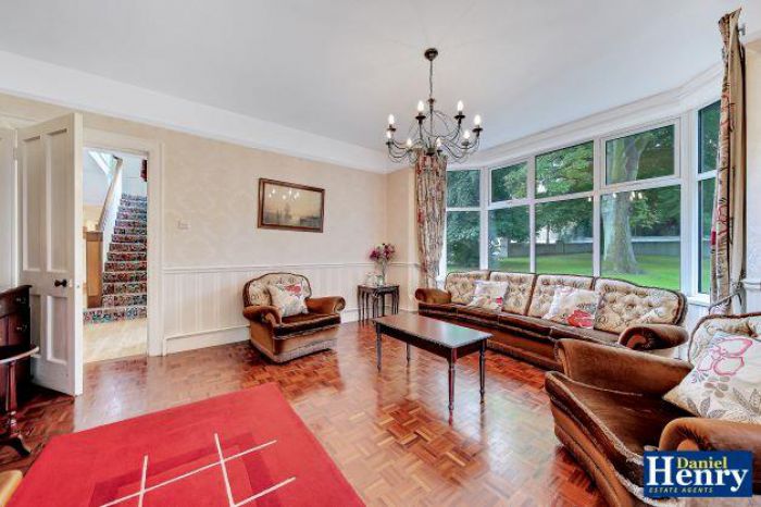 Everest, 14 Limavady Road