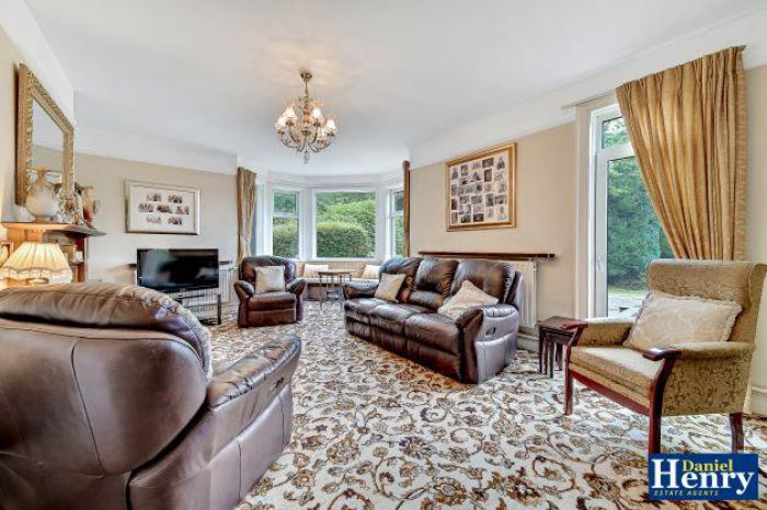 Everest, 14 Limavady Road