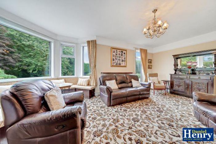 Everest, 14 Limavady Road