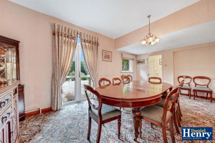 Everest, 14 Limavady Road