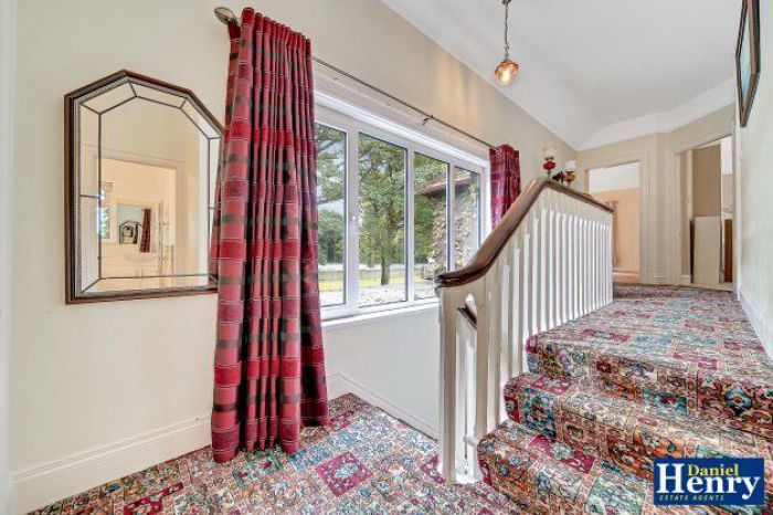 Everest, 14 Limavady Road