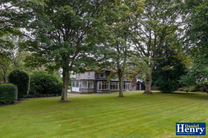 Everest, 14 Limavady Road