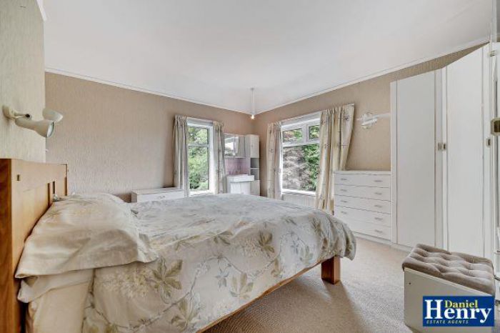 Everest, 14 Limavady Road