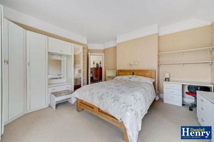 Everest, 14 Limavady Road