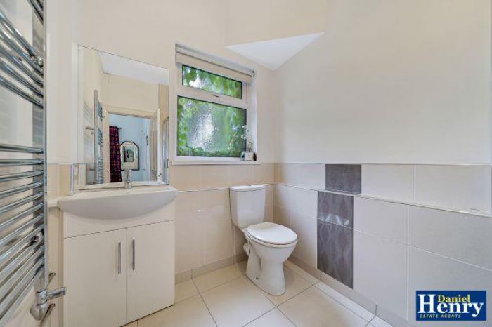 Everest, 14 Limavady Road