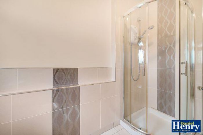 Everest, 14 Limavady Road