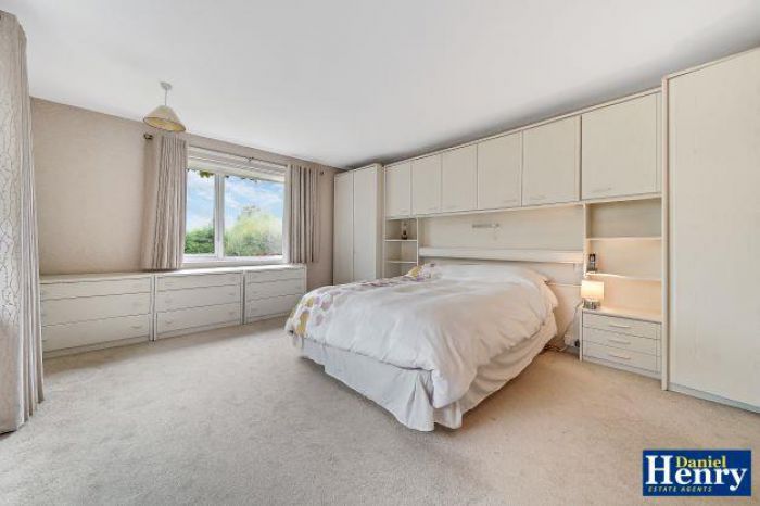 Everest, 14 Limavady Road