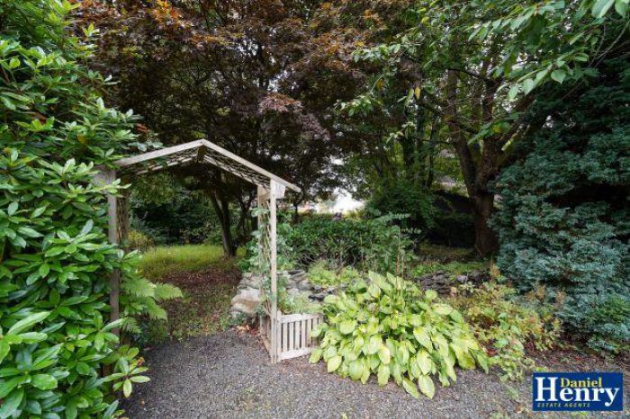 Everest, 14 Limavady Road