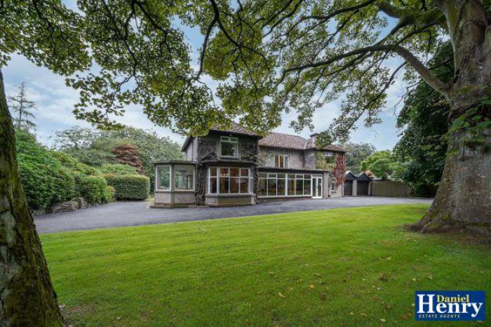 Everest, 14 Limavady Road