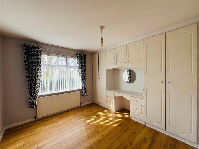 14 Alanvale Crescent