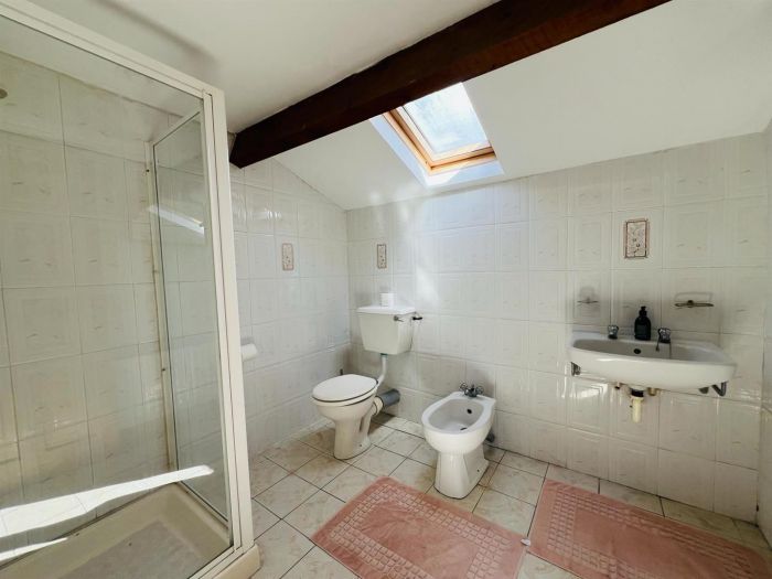 14 Alanvale Crescent