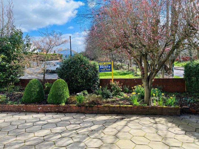 14 Alanvale Crescent