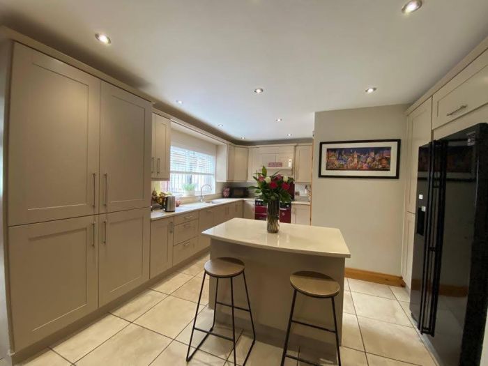 89 Blackthorn Manor