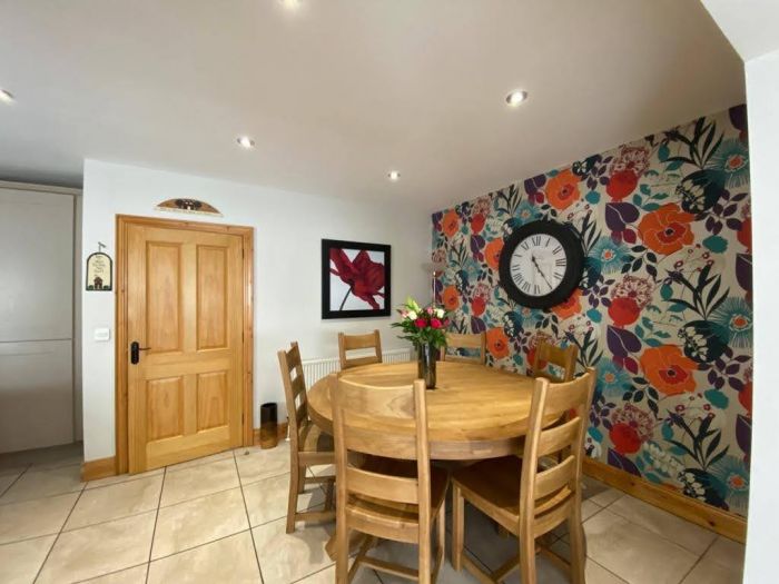 89 Blackthorn Manor