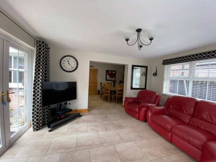 89 Blackthorn Manor