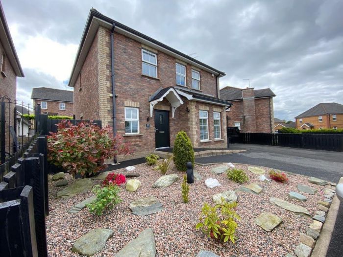 89 Blackthorn Manor
