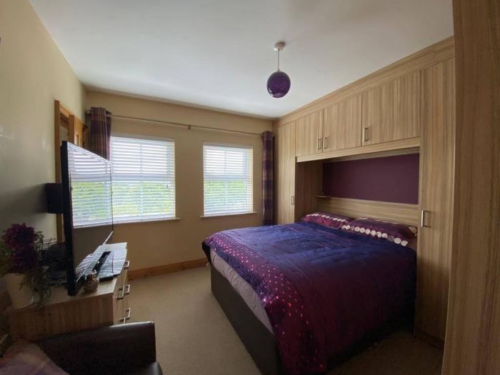 89 Blackthorn Manor