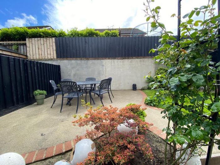 89 Blackthorn Manor
