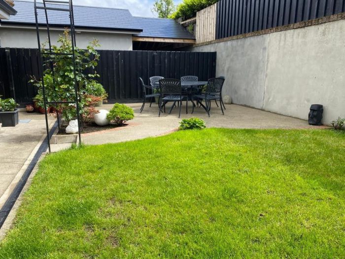 89 Blackthorn Manor