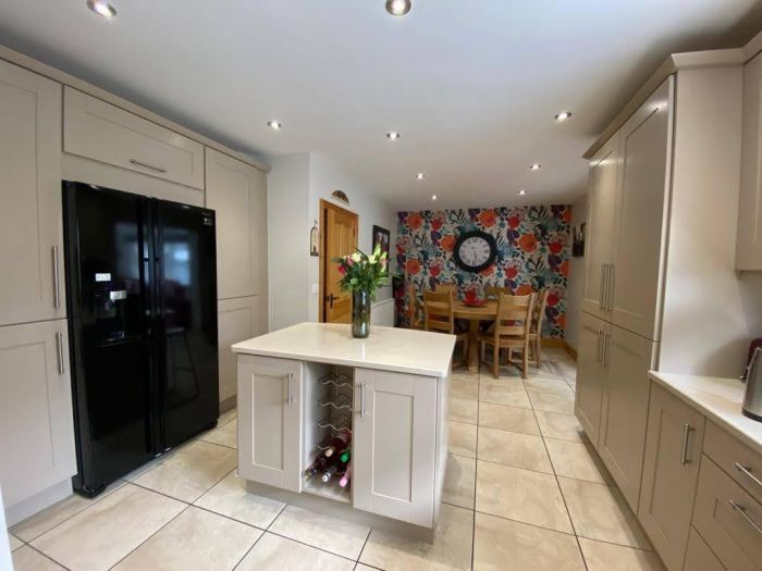 89 Blackthorn Manor
