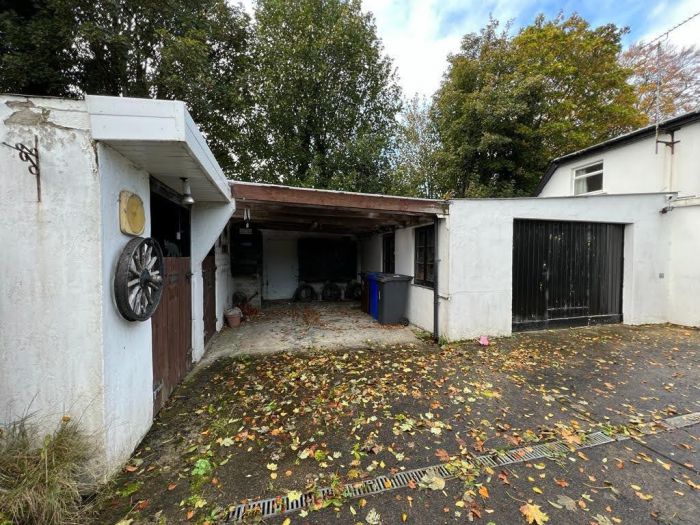 Seymour Lodge, 1 Clooney Road