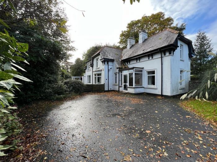 Seymour Lodge, 1 Clooney Road