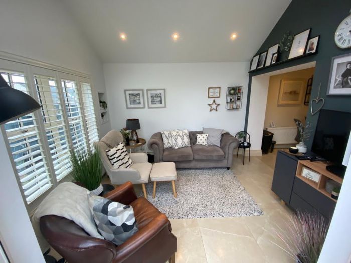 6 Oak Country Avenue