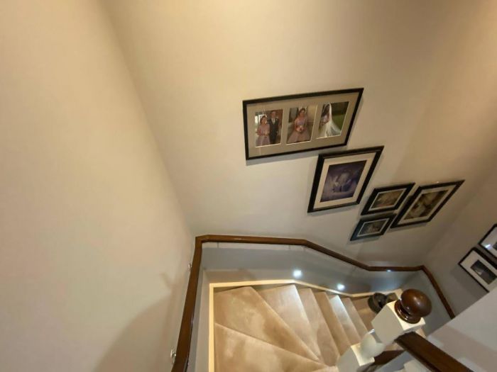 6 Oak Country Avenue