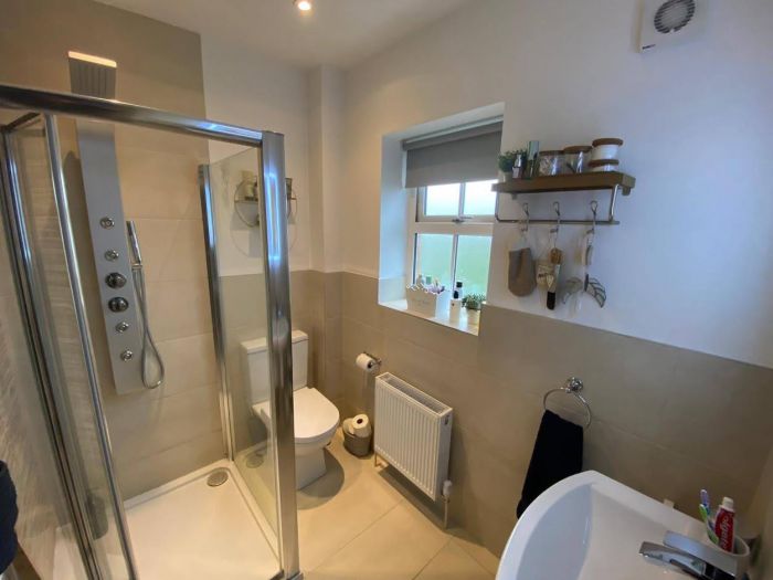 6 Oak Country Avenue