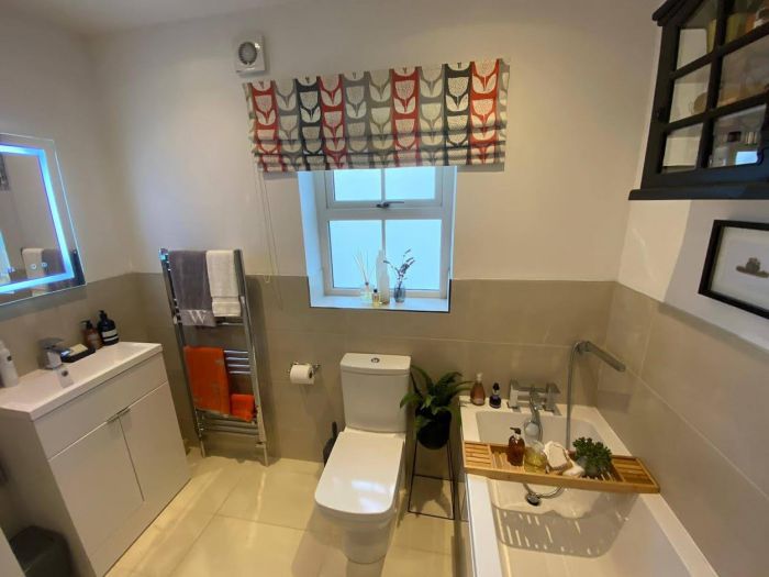 6 Oak Country Avenue