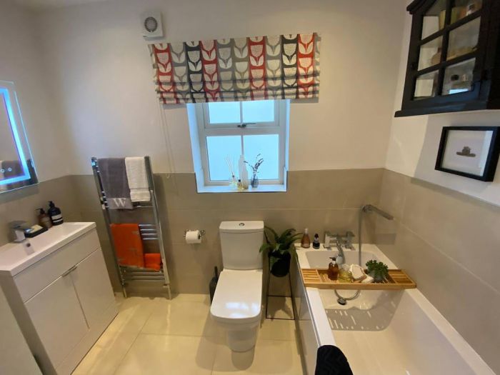 6 Oak Country Avenue