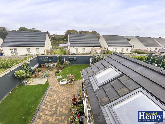 6 Oak Country Avenue